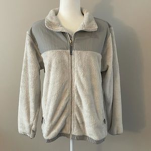Fits Ladies SMALL but is a Girl XL White and North Face Osito Gray Fleece Jacket